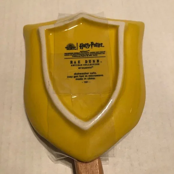 NWT Harry Potter X Rae Dunn Limited Edition Hufflepuff Spatula/Spoon Rest - Picture 5 of 5